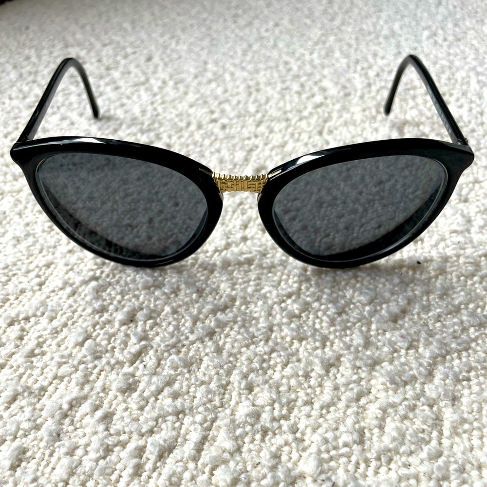 Pre-Owned Chanel Sunglasses - No Box